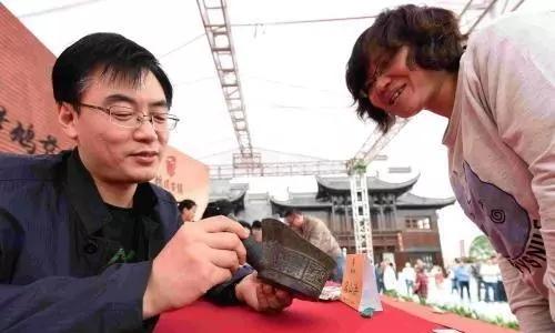 专家鉴定套路_鉴宝天书txt下载_鉴宝节目内幕