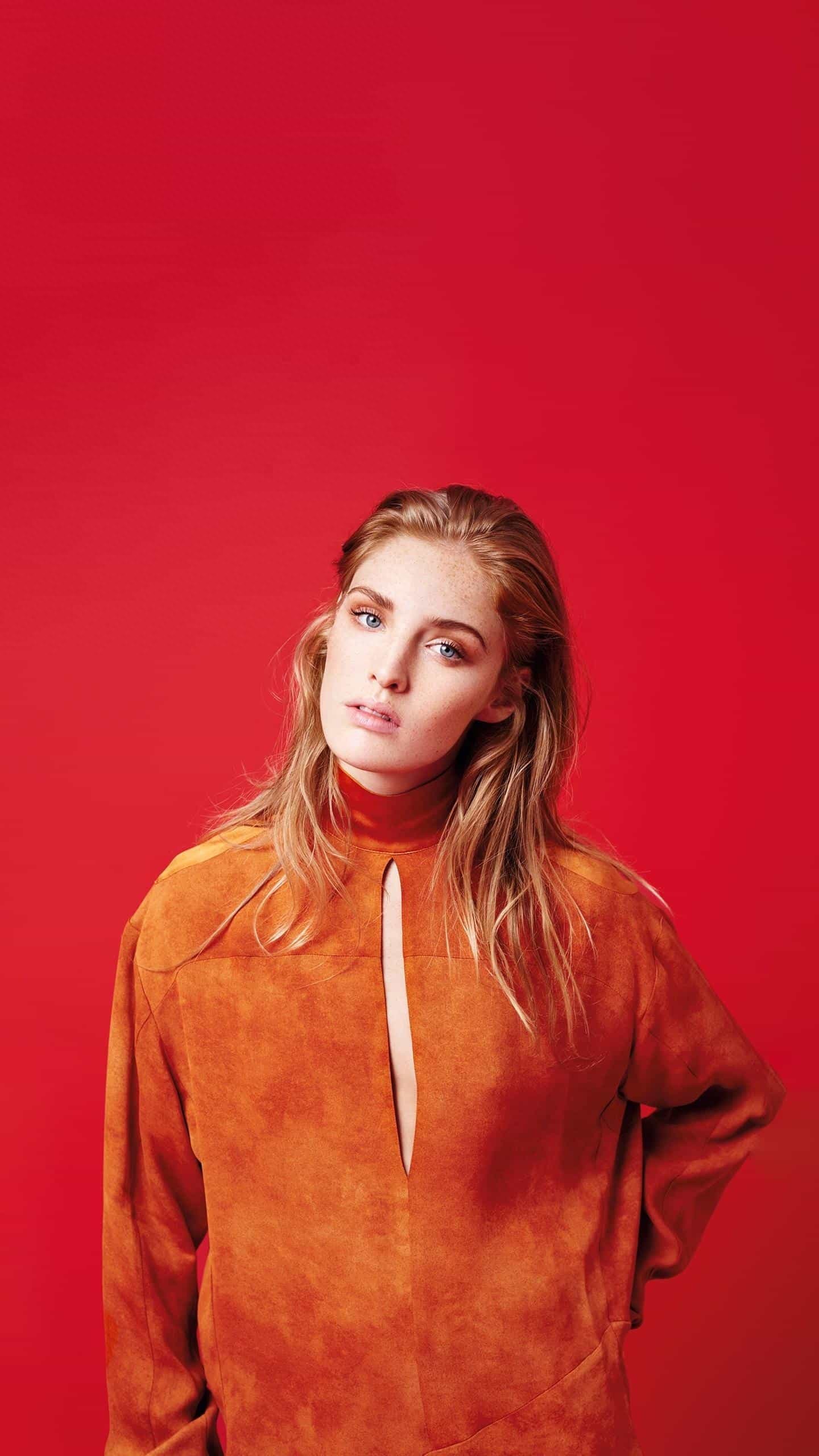 寡妇风流成性,与浪荡子狗蛋暗生情愫,故事引人入胜