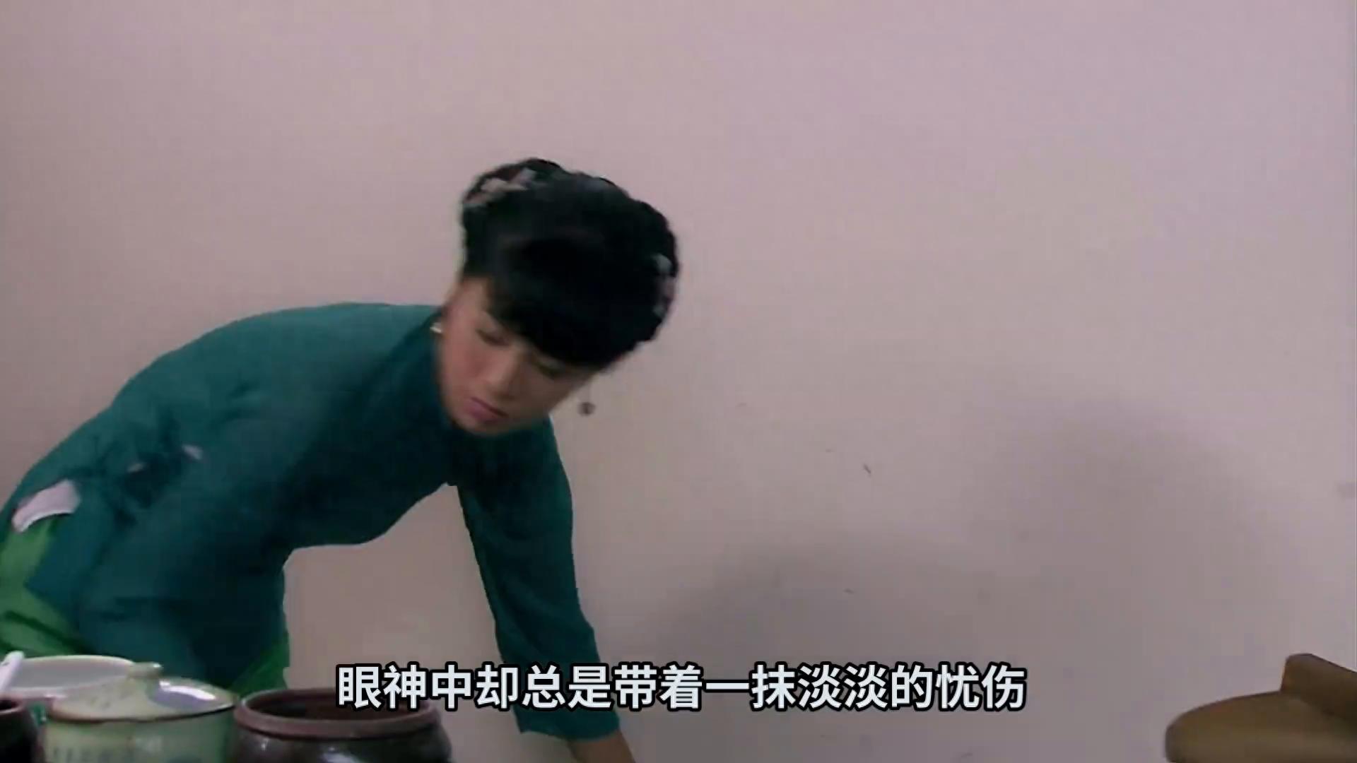 寡妇的风流债剧情介绍:美貌寡妇被富家子弟纠缠,木匠勇敢守护